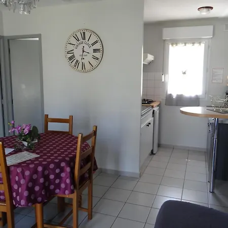 Holiday home Maison De Plein Pied Au Coeur De La Nature Chaudes-Aigues